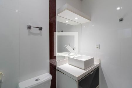 Casa à venda com 200m², 3 quartos e 4 vagasBanheiro da Suíte 2