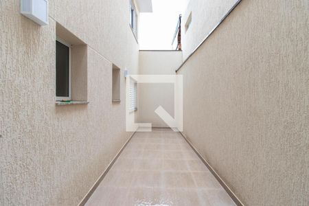 Casa de condomínio à venda com 65m², 2 quartos e 1 vaga Casa de condomínio à venda com 65m², 2 quartos e 1 vagaQuintal Fundos