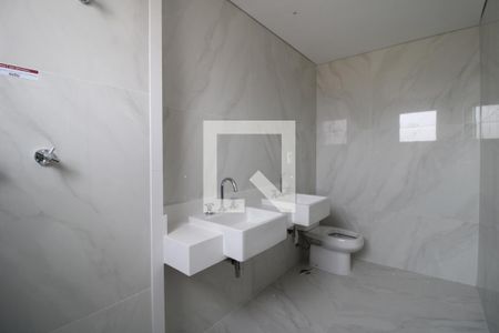 Apartamento à venda com 118m², 2 quartos e 3 vagasBanheiro da suíte 1 