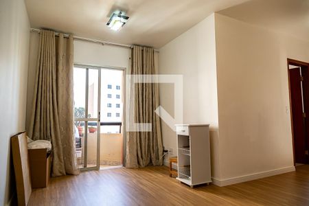 Sala de apartamento para alugar com 2 quartos, 55m² em Parque Imperial, São Paulo