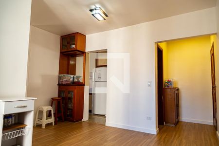 Sala de apartamento para alugar com 2 quartos, 55m² em Parque Imperial, São Paulo