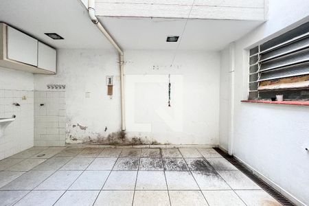 Casa à venda com 140m², 3 quartos e sem vagaÁrea de Serviço