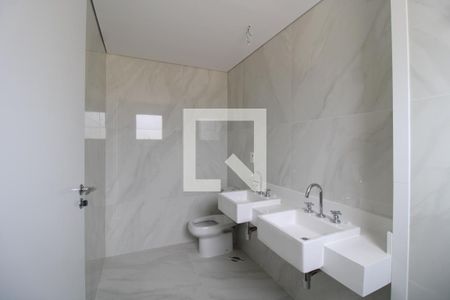 Apartamento à venda com 118m², 2 quartos e 3 vagasBanheiro da suíte 1