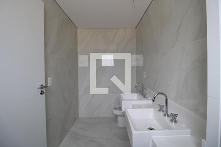 Apartamento à venda com 118m², 2 quartos e 3 vagasBanheiro da suíte 1