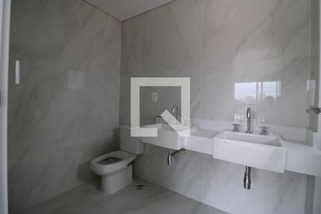 Apartamento à venda com 118m², 2 quartos e 3 vagasBanheiro da suíte 1