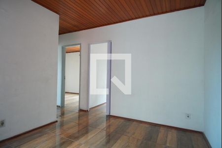 Sala  de apartamento para alugar com 2 quartos, 55m² em Rubem Berta, Porto Alegre