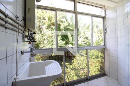 Apartamento à venda com 99m², 2 quartos e 1 vagaÁrea de Serviço