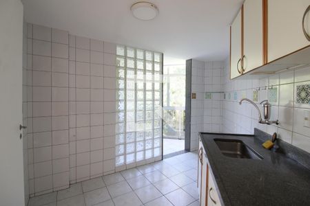 Apartamento à venda com 99m², 2 quartos e 1 vagaCozinha