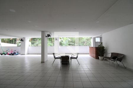 Apartamento à venda com 99m², 2 quartos e 1 vagaÁrea Comum