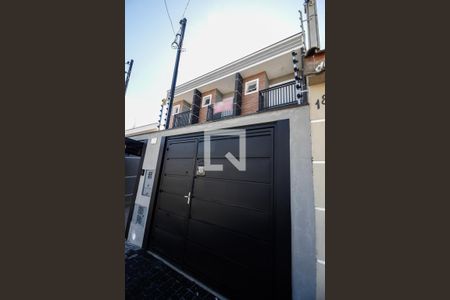 Casa à venda com 125m², 3 quartos e 2 vagasFachada