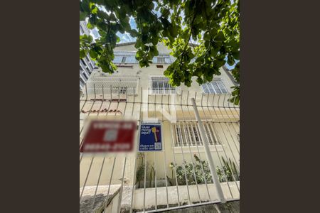 Apartamento à venda com 100m², 2 quartos e sem vagaFachada