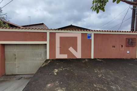 Casa à venda com 120m², 3 quartos e 3 vagasFachada