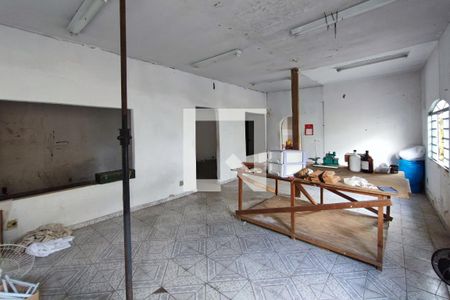 Casa à venda com 120m², 3 quartos e 3 vagasBarracão