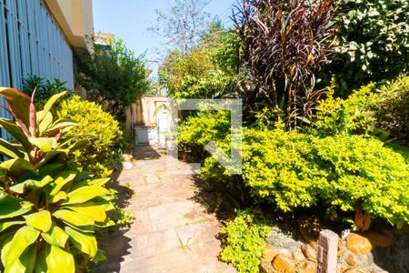 Casa à venda com 249m², 4 quartos e 6 vagas Casa à venda com 249m², 4 quartos e 6 vagasJardim