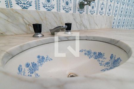 Casa à venda com 249m², 4 quartos e 6 vagas Casa à venda com 249m², 4 quartos e 6 vagasBanheiro Social Detalhe