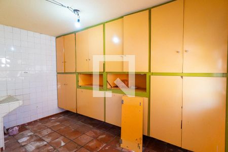 Casa à venda com 249m², 4 quartos e 6 vagas Casa à venda com 249m², 4 quartos e 6 vagasÁrea de Serviço