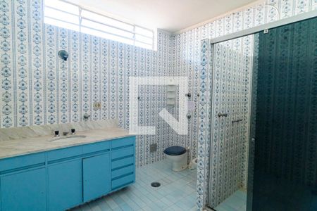 Casa à venda com 249m², 4 quartos e 6 vagas Casa à venda com 249m², 4 quartos e 6 vagasBanheiro Social