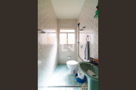 Casa à venda com 249m², 4 quartos e 6 vagas Casa à venda com 249m², 4 quartos e 6 vagasLavabo