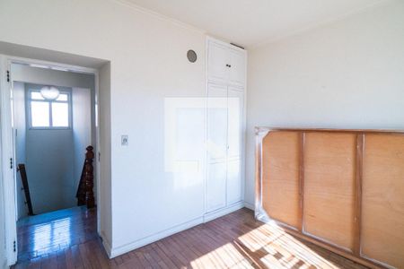 Casa à venda com 249m², 4 quartos e 6 vagas Casa à venda com 249m², 4 quartos e 6 vagasQuarto 1