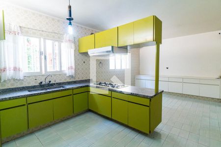 Casa à venda com 249m², 4 quartos e 6 vagas Casa à venda com 249m², 4 quartos e 6 vagasCozinha