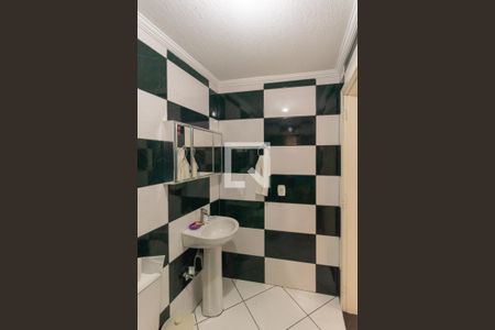 Casa à venda com 300m², 3 quartos e 5 vagasBanheiro da Suíte 2
