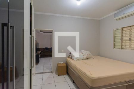 Casa à venda com 300m², 3 quartos e 5 vagasSuíte 1