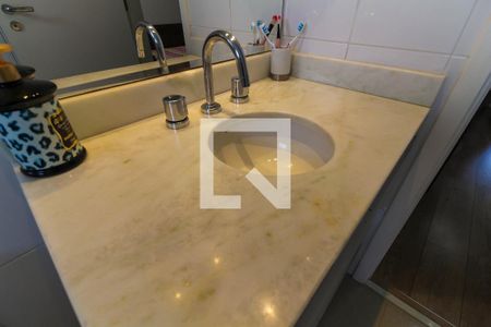 Apartamento à venda com 155m², 3 quartos e 3 vagasBanheiro Suite 1