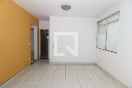 Sala de apartamento para alugar com 3 quartos, 60m² em Salgado Filho, Belo Horizonte