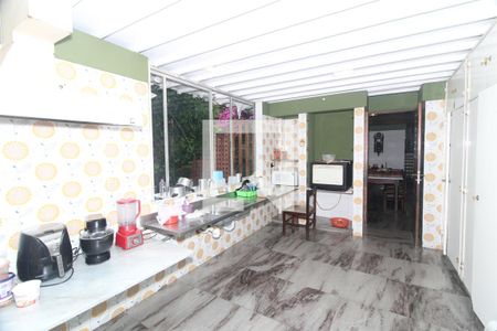 Casa para alugar com 468m², 3 quartos e 8 vagasCozinha