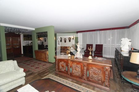 Sala de casa para alugar com 3 quartos, 468m² em Sion, Belo Horizonte
