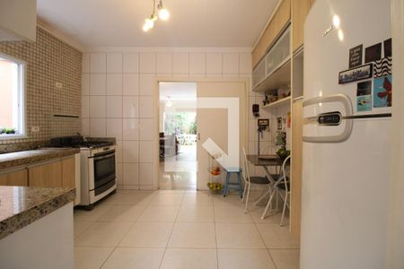 Casa à venda com 175m², 3 quartos e 3 vagasCozinha 