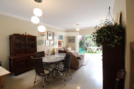 Sala  de casa à venda com 3 quartos, 175m² em Vila Ipojuca, São Paulo