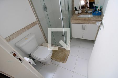 Casa à venda com 175m², 3 quartos e 3 vagasBanheiro da suíte 3 