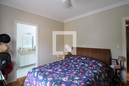 Casa à venda com 175m², 3 quartos e 3 vagasSuíte 2