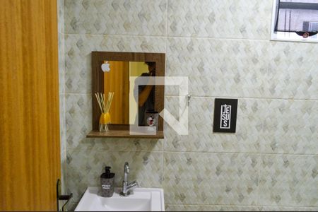 Banheiro de apartamento à venda com 1 quarto, 30m² em Vargem Pequena, Rio de Janeiro
