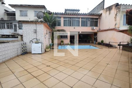 Casa para alugar com 200m², 4 quartos e 1 vagaQuintal