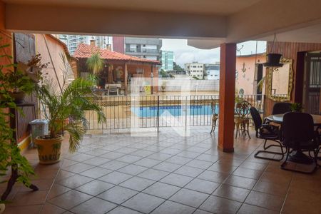Casa para alugar com 200m², 4 quartos e 1 vagaQuintal