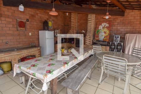 Casa para alugar com 200m², 4 quartos e 1 vagaQuintal