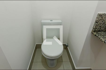 Lavabo de apartamento para alugar com 1 quarto, 43m² em Jardim Aeroporto, São Paulo