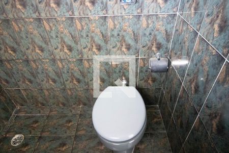 Casa para alugar com 250m², 3 quartos e 4 vagasBanheiro da Suíte