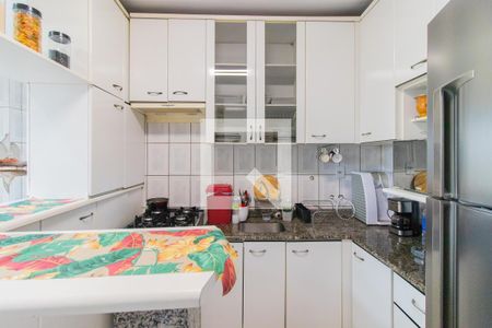 Apartamento para alugar com 90m², 2 quartos e 1 vaga Apartamento para alugar com 90m², 2 quartos e 1 vagaCozinha e Área de Serviço