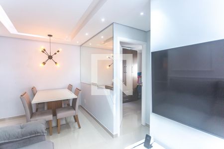 Sala de estar de apartamento para alugar com 2 quartos, 42m² em Jardim São Savério, São Paulo