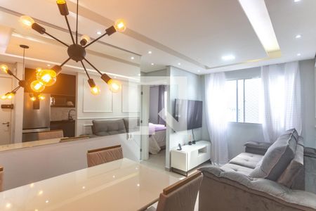 Sala de estar de apartamento para alugar com 2 quartos, 42m² em Jardim São Savério, São Paulo