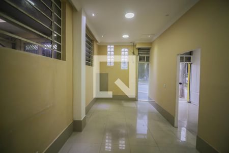 Casa para alugar com 350m², 5 quartos e 2 vagasSalão