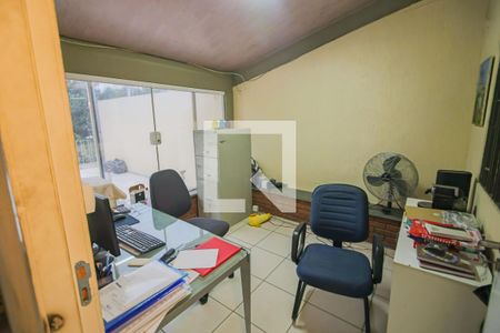 Casa para alugar com 350m², 5 quartos e 2 vagasEscritório 2