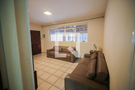 Sala de casa para alugar com 5 quartos, 350m² em Parque Ipe, São Paulo