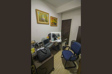 Casa para alugar com 350m², 5 quartos e 2 vagasEscritório 2