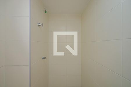 Banheiro  de apartamento para alugar com 1 quarto, 27m² em Jardim Mirante, São Paulo
