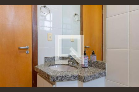 Apartamento à venda com 78m², 3 quartos e 2 vagasBanheiro da Suite
