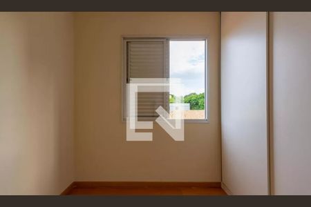 Apartamento à venda com 77m², 3 quartos e 2 vagasQuarto 2